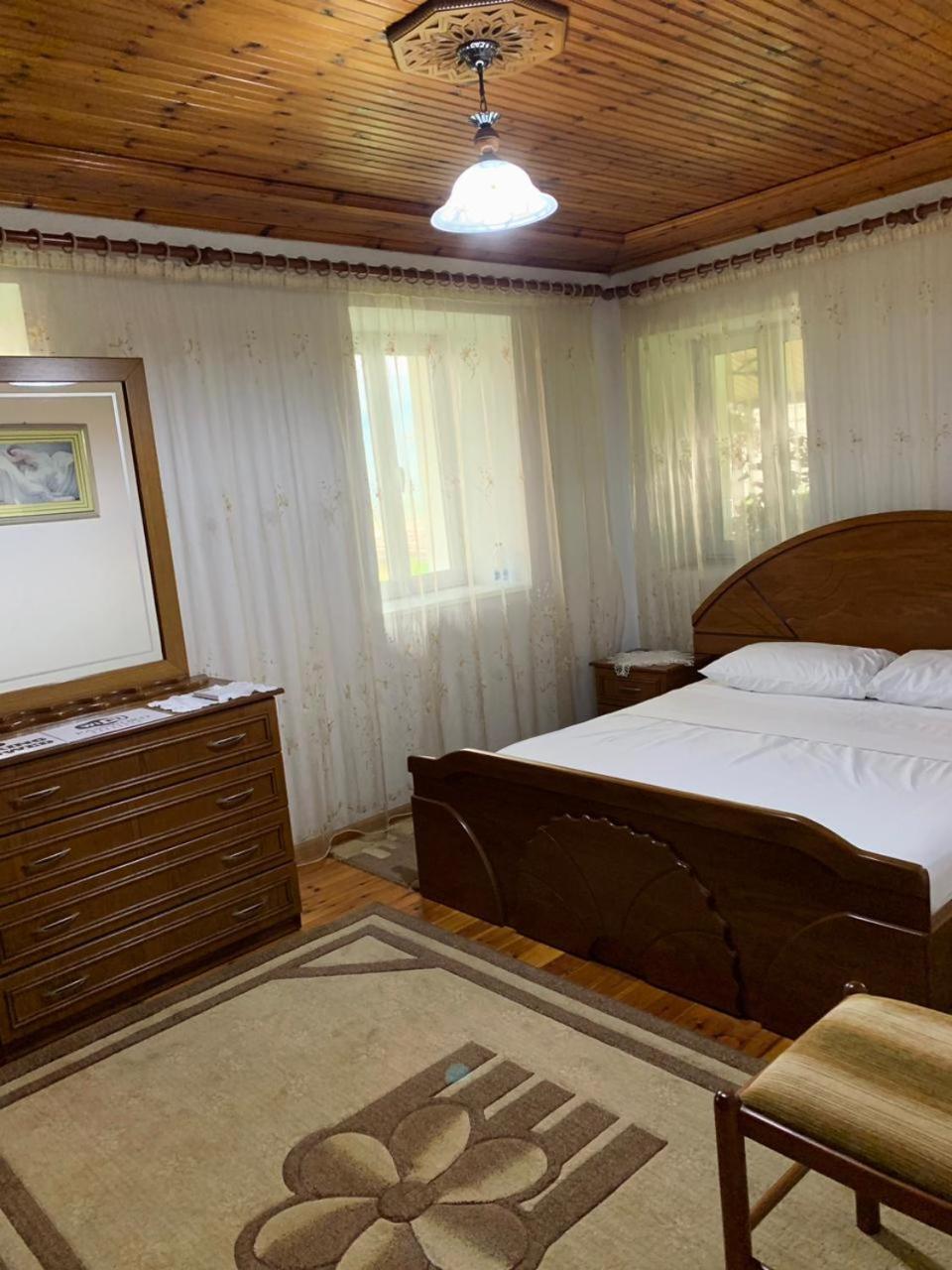Gjirokastër Geri Guesthouse מראה חיצוני תמונה