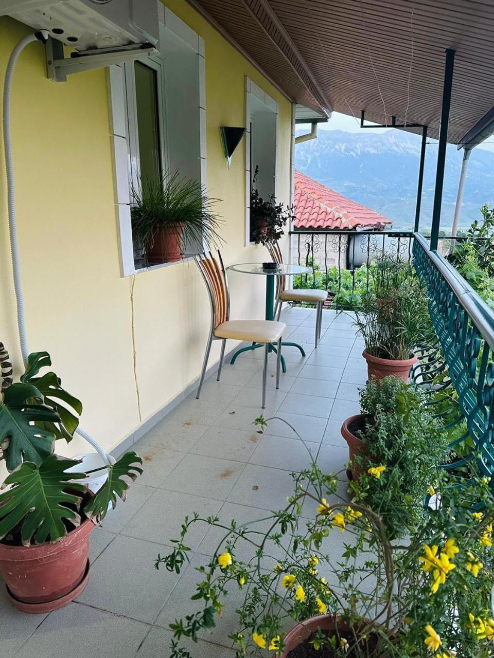 Gjirokastër Geri Guesthouse מראה חיצוני תמונה
